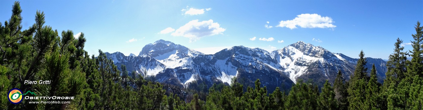 50 Panaorama verso Arera-Manna e  Pizzo di Roncobello.jpg